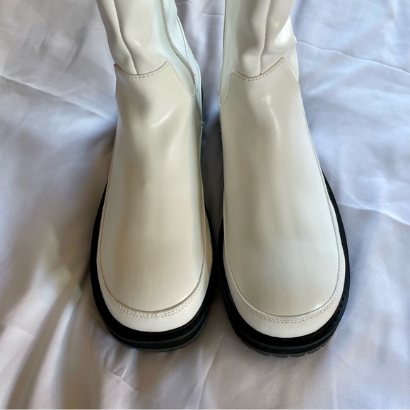 NEW! UO Lacey Tall Boots in White - Picture 4 of 8